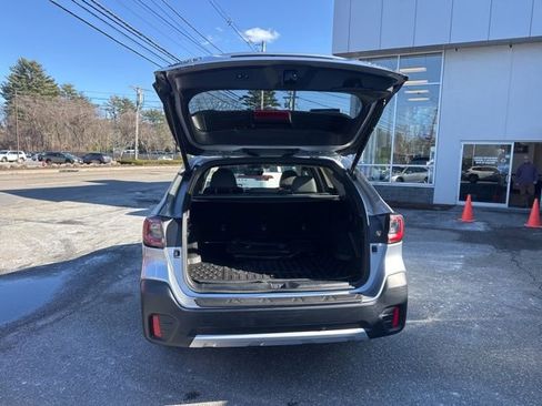 Used 2022 Subaru Outback Limited AWD/4WD image 11