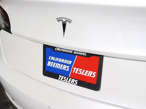 Used 2023 Tesla Model 3 Standard Range image 14