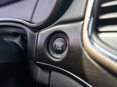 Used 2016 Jeep Grand Cherokee Limited image 22