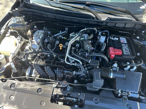 Used 2025 Nissan Altima 2.5 SV image 36