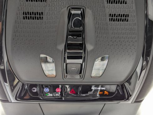 Certified 2024 Cadillac Lyriq Luxury AWD/4WD image 32