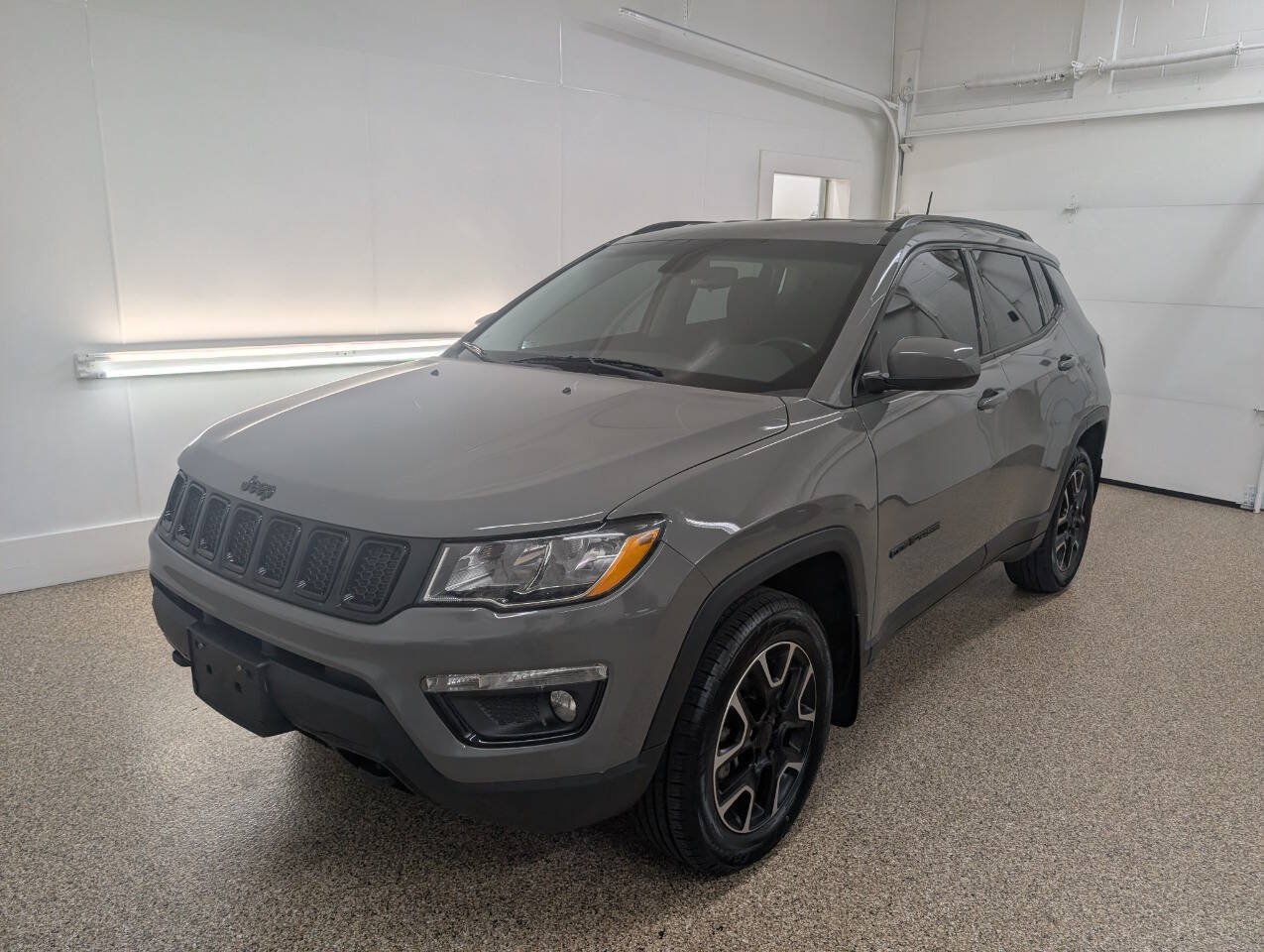 Used 2021 Jeep Compass Sport AWD/4WD image 2