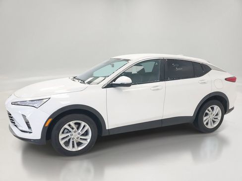 Used 2025 Buick Envista Preferred image 4