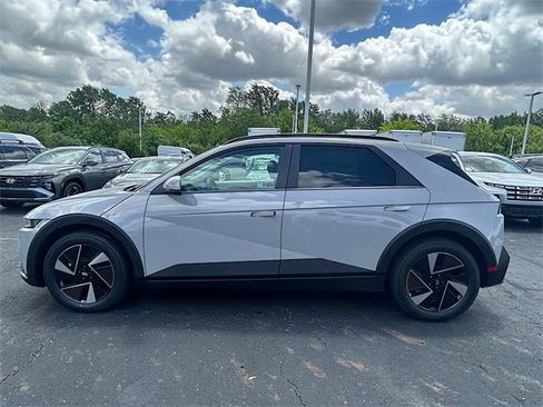 New 2025 Hyundai Ioniq 5 SEL image 9