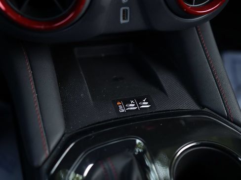 Used 2025 Chevrolet Blazer RS FWD image 18