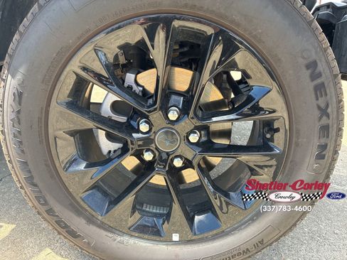 Used 2025 Jeep Wrangler Unlimited Sahara w/ Safety Group image 2