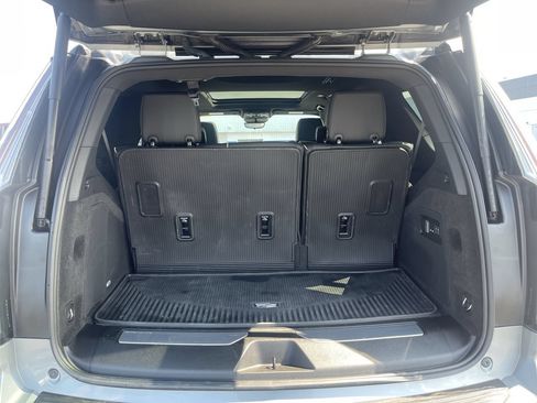 Used 2025 Cadillac Escalade Premium Luxury AWD/4WD image 27