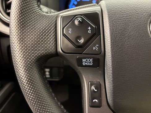 Used 2023 Toyota Tacoma TRD Off-Road image 15