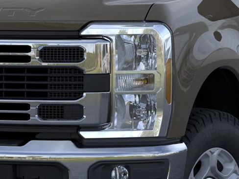 New 2026 Ford F250 XLT AWD/4WD image 18