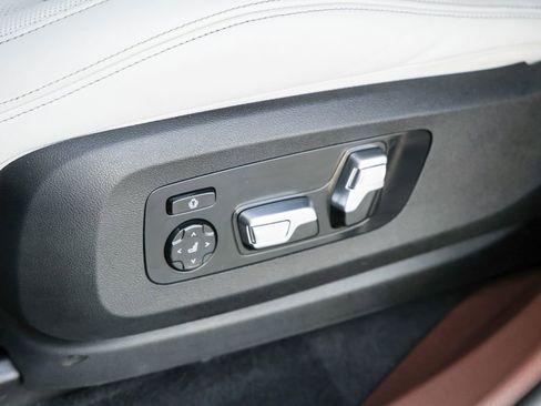 Used 2023 BMW XM AWD/4WD image 19