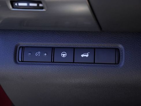 Used 2022 Nissan Pathfinder SL w/ SL Premium Package FWD image 10