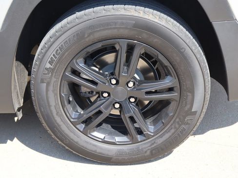 Used 2022 GMC Terrain SLE w/ Driver Convenience Package FWD image 27