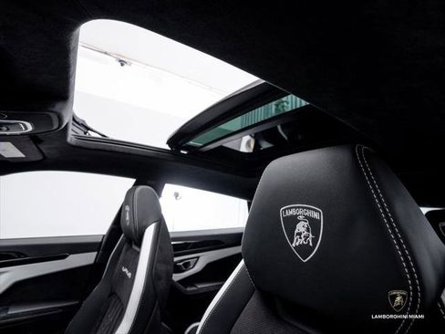 Used 2024 Lamborghini Urus S AWD/4WD image 42