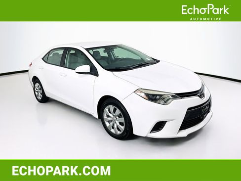 Used 2016 Toyota Corolla LE FWD image 1