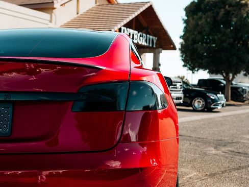 Used 2021 Tesla Model S Performance AWD/4WD image 14