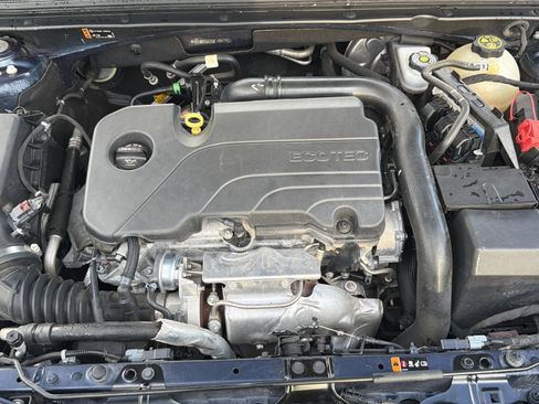 Used 2022 Chevrolet Malibu LT image 33