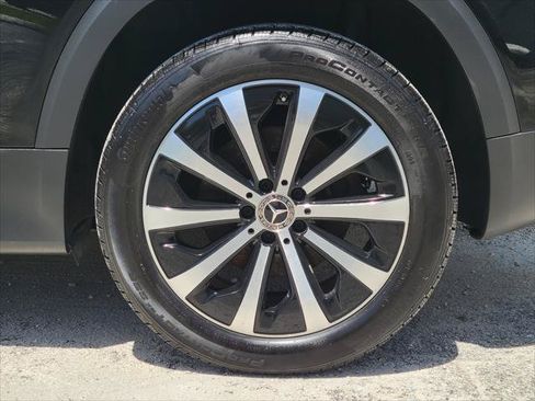 Used 2022 Mercedes-Benz GLB 250 4MATIC w/ Premium Package Lite image 7