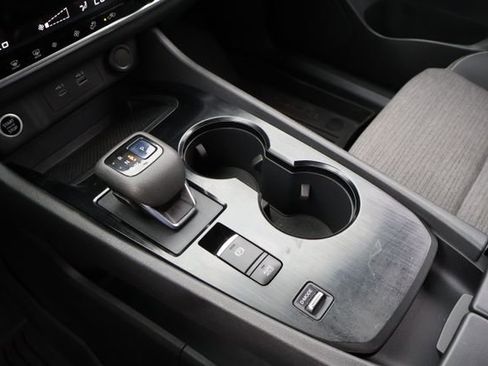 Used 2022 Nissan Rogue SV image 30