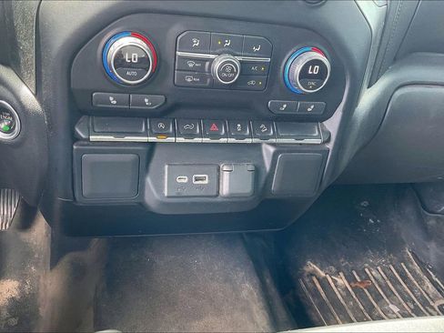 Used 2021 Chevrolet Silverado 1500 RST w/ Z71 Off-Road Package AWD/4WD image 32