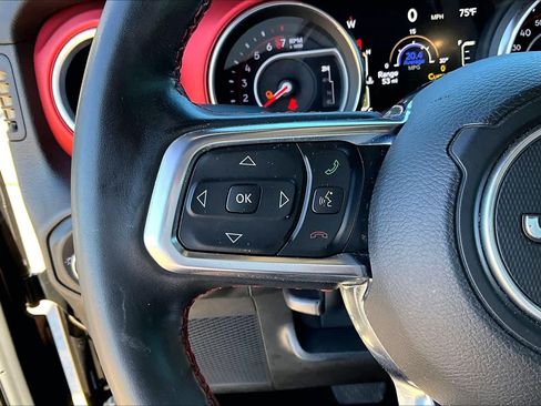 Used 2020 Jeep Gladiator Rubicon AWD/4WD image 23