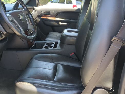 Used 2013 Chevrolet Tahoe LT AWD/4WD image 16