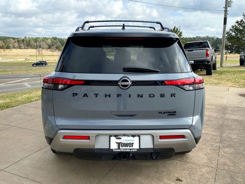 Used 2024 Nissan Pathfinder Platinum w/ Black Appearance Package image 5