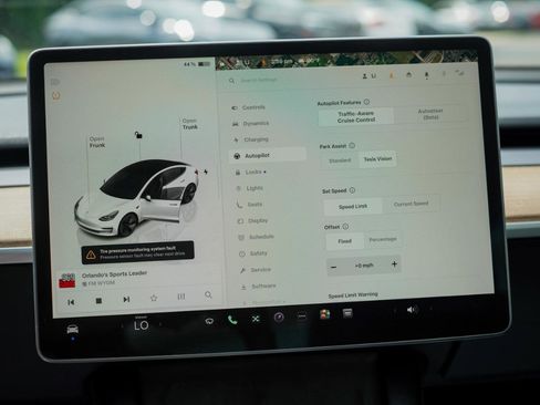 Used 2022 Tesla Model 3 Long Range AWD/4WD image 13