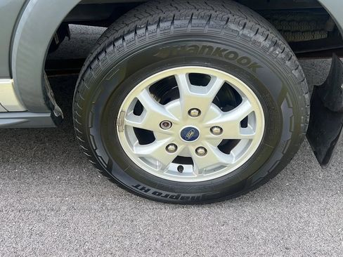 Used 2015 Ford Transit 150 XLT RWD image 27