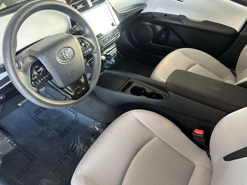 Certified 2020 Toyota Prius LE w/ Carpet Mat Package image 12