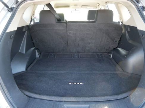 Used 2015 Nissan Rogue S AWD/4WD image 6
