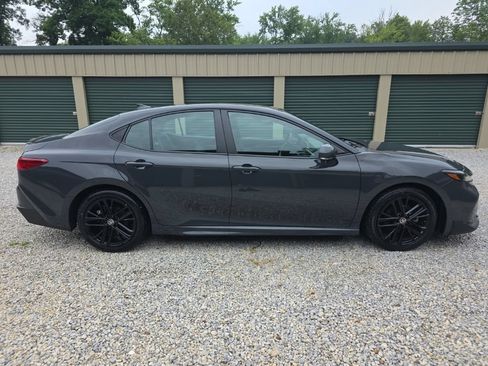 Used 2025 Toyota Camry SE FWD image 7