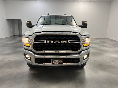 Used 2024 RAM 2500 Big Horn AWD/4WD image 3