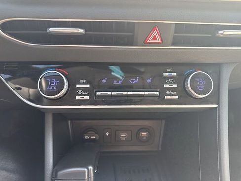 Used 2022 Hyundai Sonata SEL w/ Convenience Package image 13