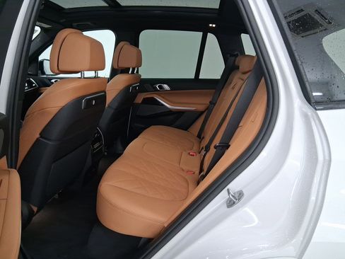 New 2026 BMW X5 sDrive40i image 13