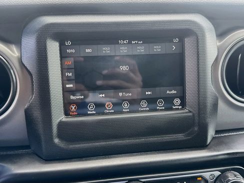 Used 2023 Jeep Wrangler Unlimited Sport AWD/4WD image 16