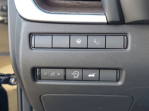 New 2026 Nissan Rogue Platinum image 10