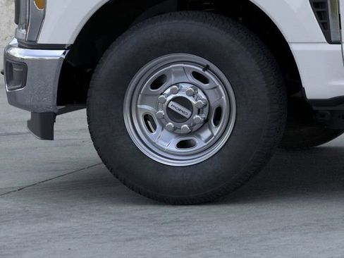 New 2024 Ford F250 XL w/ XL Chrome Package image 19