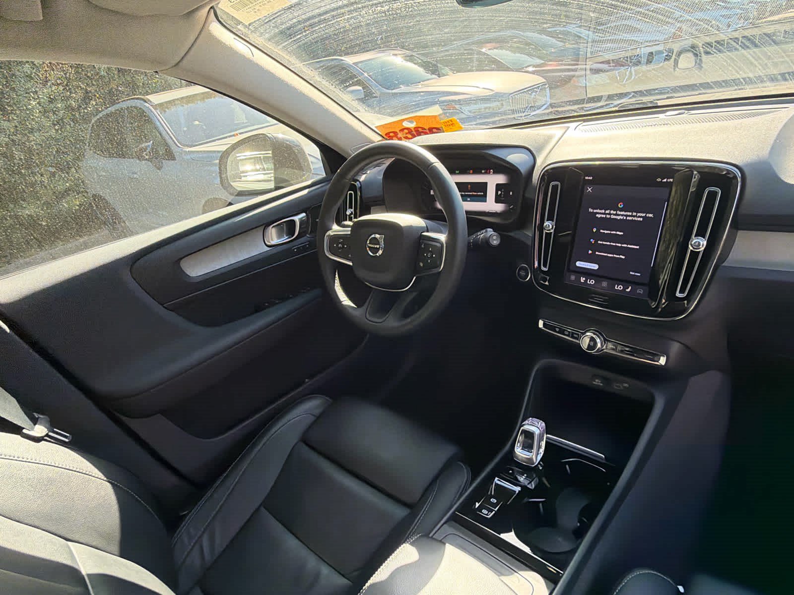 Used 2023 Volvo XC40 B5 Plus w/ Climate Package AWD/4WD image 19