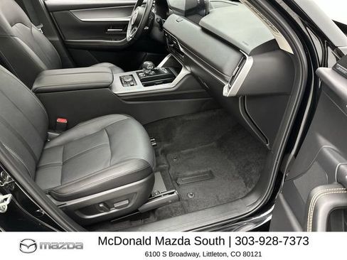Certified 2025 MAZDA CX-70 Plug-In Hybrid w/ Premium Pkg AWD/4WD image 25