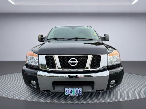 Used 2015 Nissan Titan SV w/ SV Value Truck Package AWD/4WD image 16