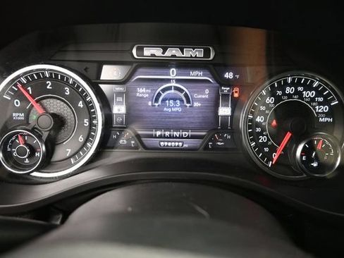Used 2022 RAM 1500 Laramie AWD/4WD image 28