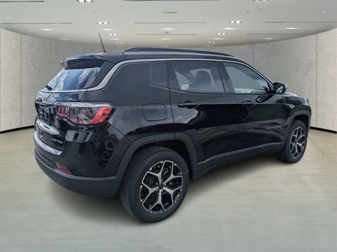 New 2026 Jeep Compass Limited image 4