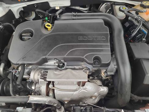 Used 2022 Chevrolet Malibu LT FWD image 17
