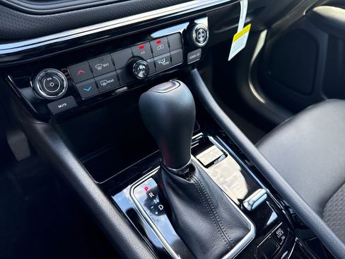 New 2026 Jeep Compass Latitude AWD/4WD image 24