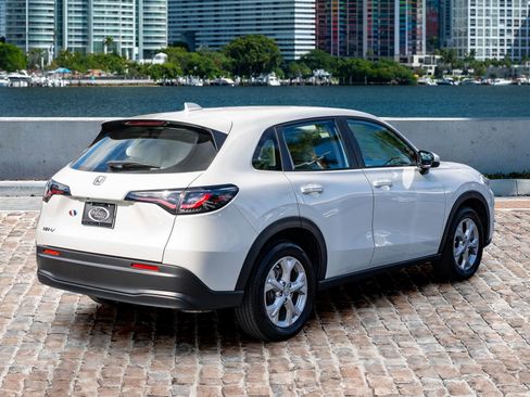 Certified 2023 Honda HR-V LX image 5