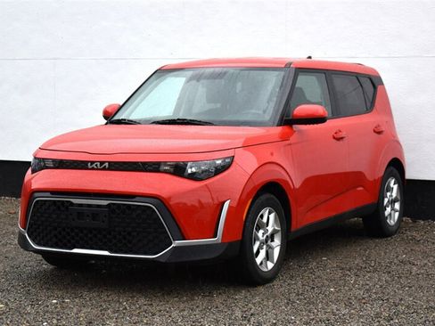 Used 2023 Kia Soul S FWD image 8