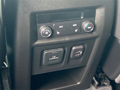 Used 2023 Chevrolet Traverse Premier w/ Redline Edition image 15