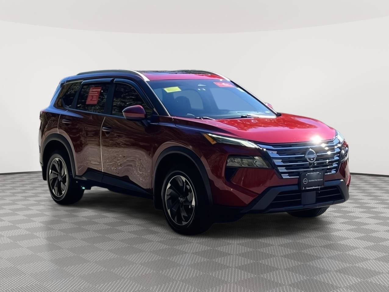 Used 2024 Nissan Rogue SV w/ SV Premium Package AWD/4WD image 3