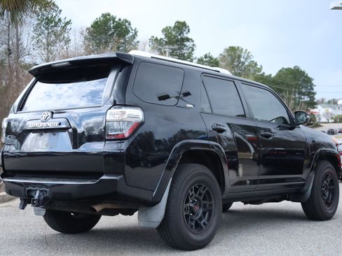 Used 2016 Toyota 4Runner SR5 Premium image 5