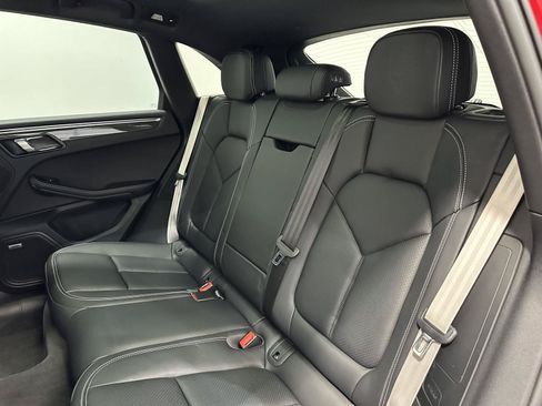 Used 2024 Porsche Macan S AWD/4WD image 31